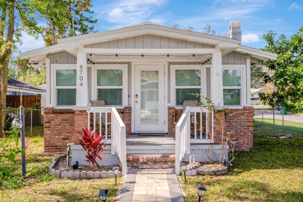 Cozy Bungalow With Patio & Grill, Private And Location Villa Tampa Exterior foto